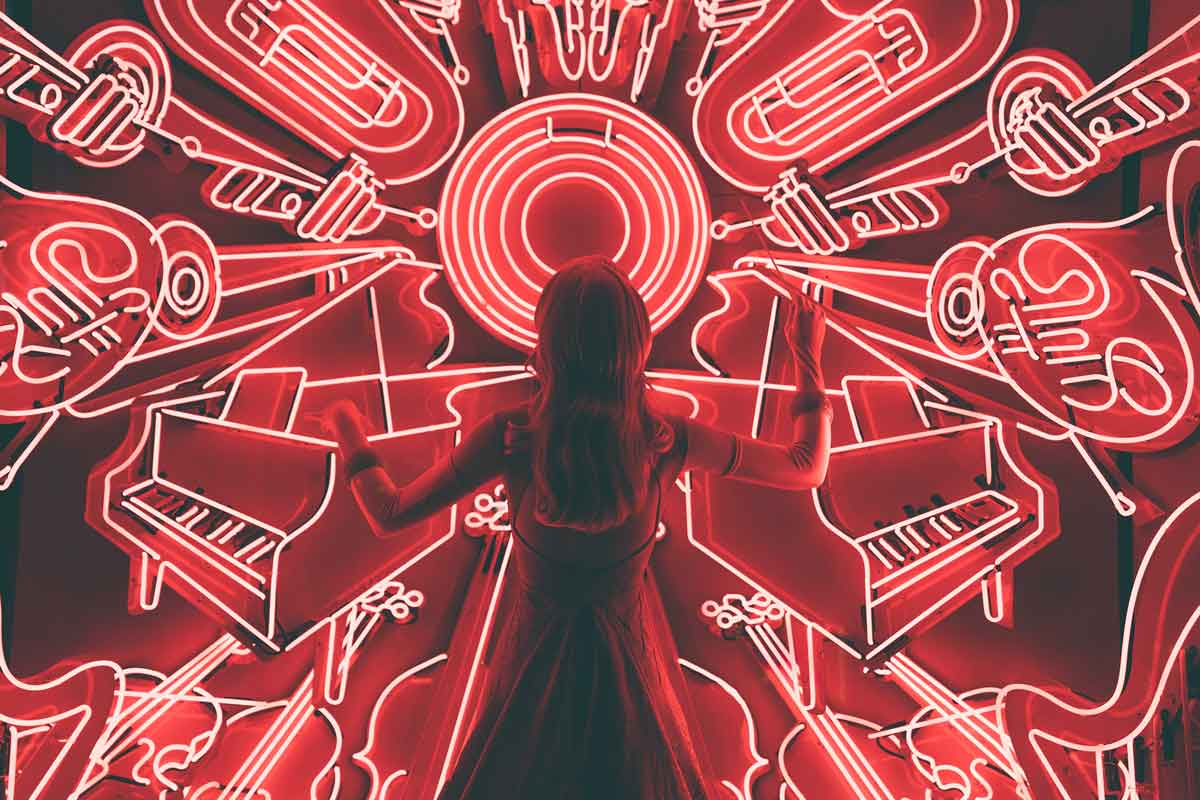 How do we get trapped within psychedelic experiences? - Ram Dass