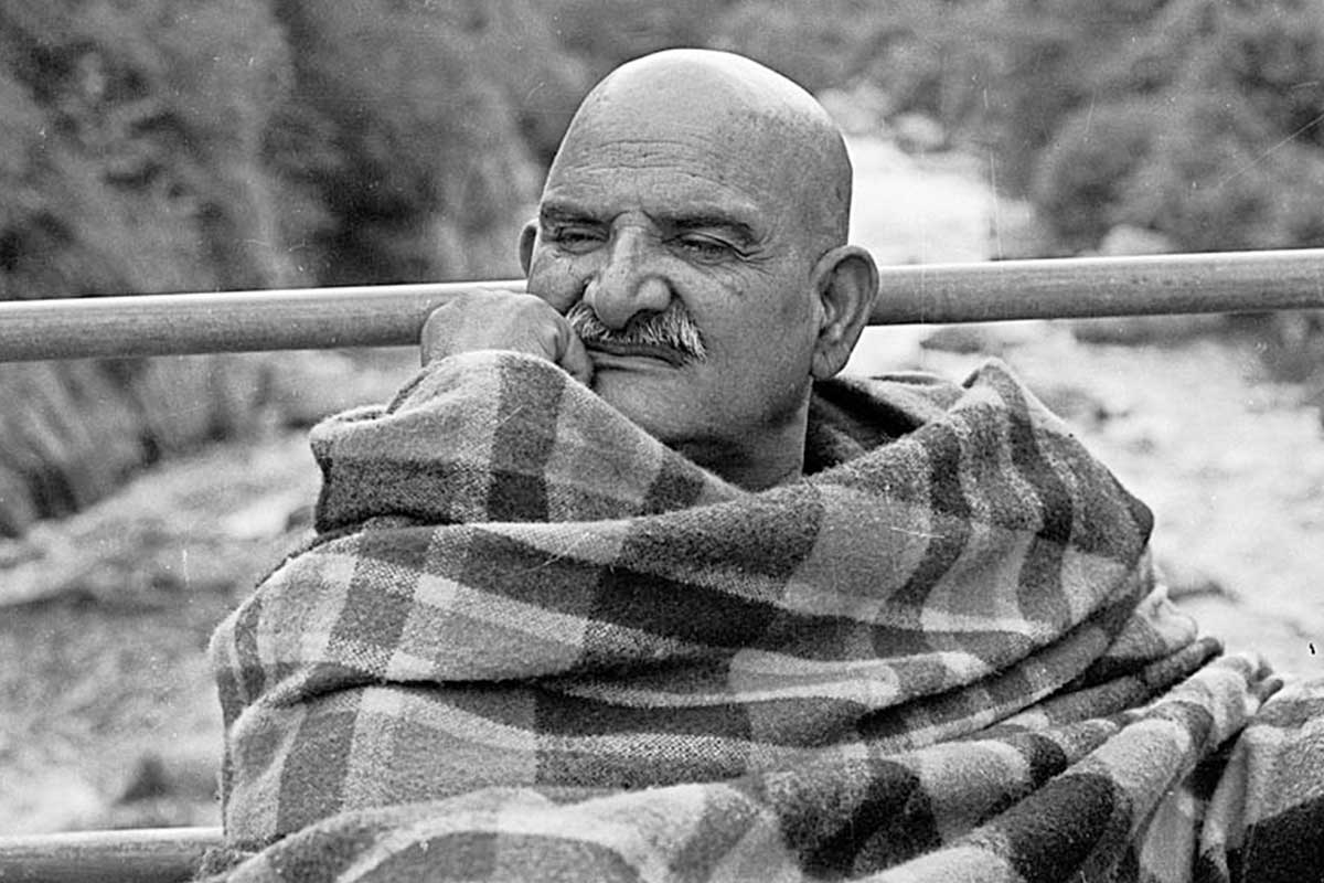 neem karoli baba looking sideways