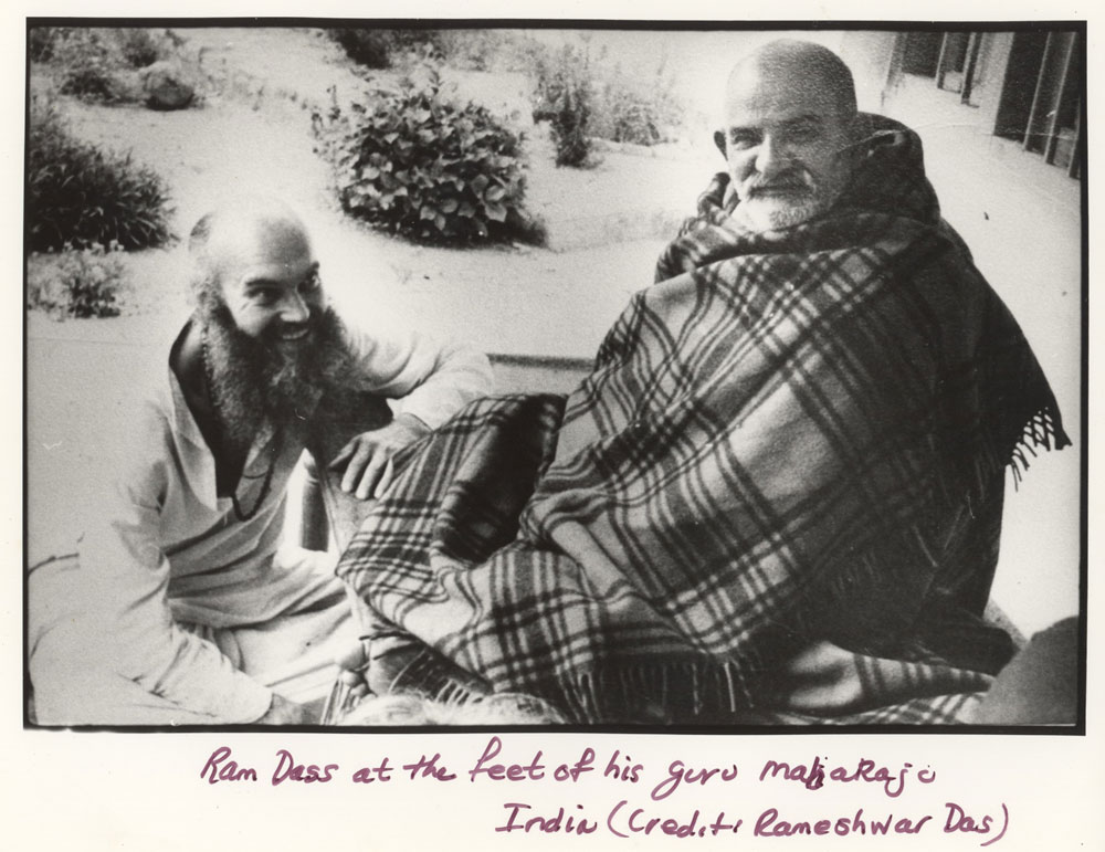 Ram-Dass-with-his-Guru-Neem-Karoli-Baba-India